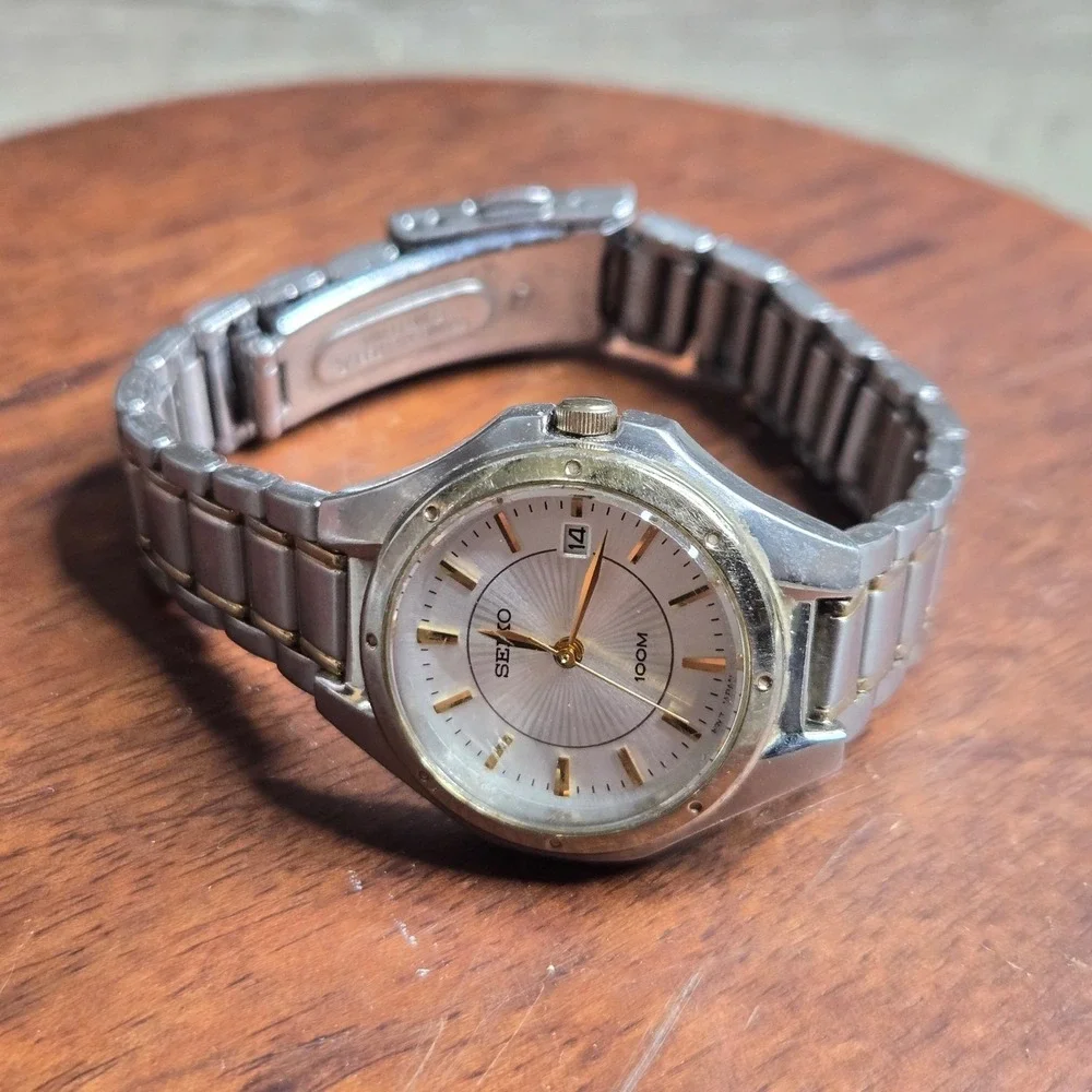 Seiko Two Tone Stainless Steel 100M Water Resistant Watch 7N82-0GS0 Tested